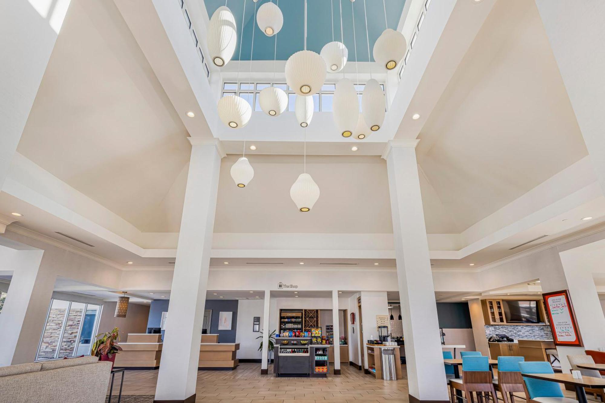Hilton Garden Inn Colorado Springs Airport Экстерьер фото