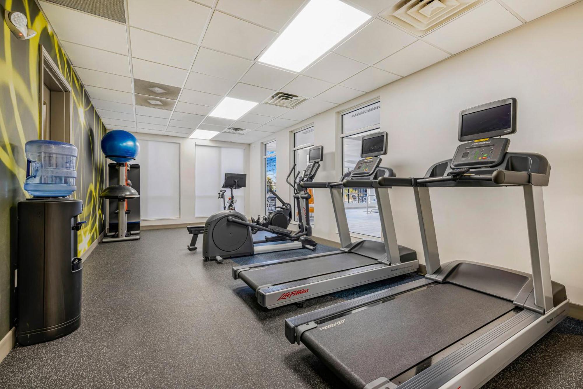 Hilton Garden Inn Colorado Springs Airport Экстерьер фото